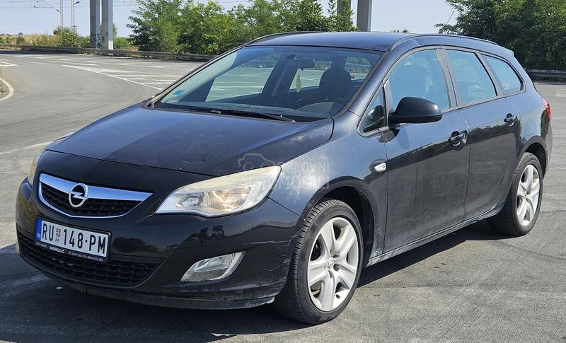 Opel Astra J 