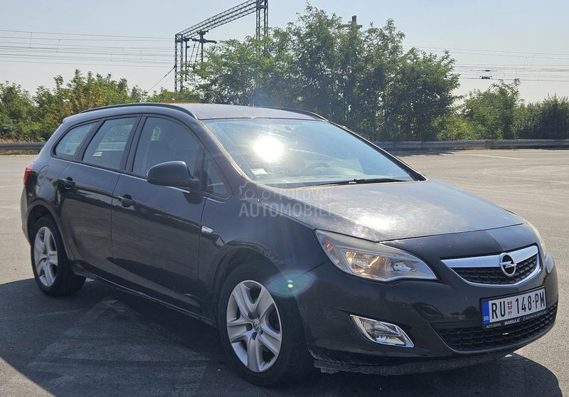 Opel Astra J 