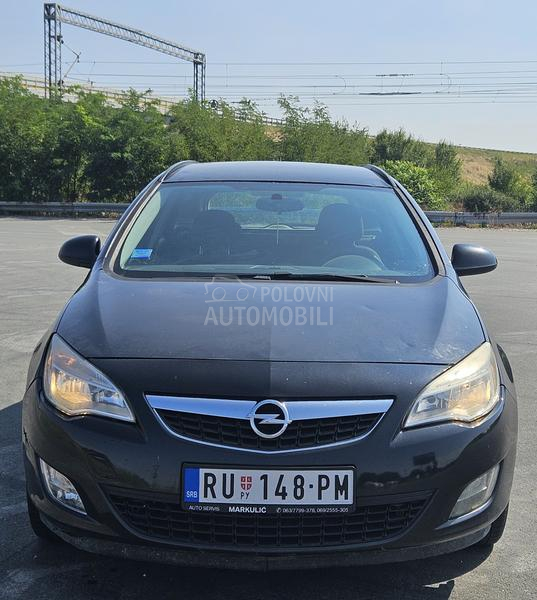 Opel Astra J 
