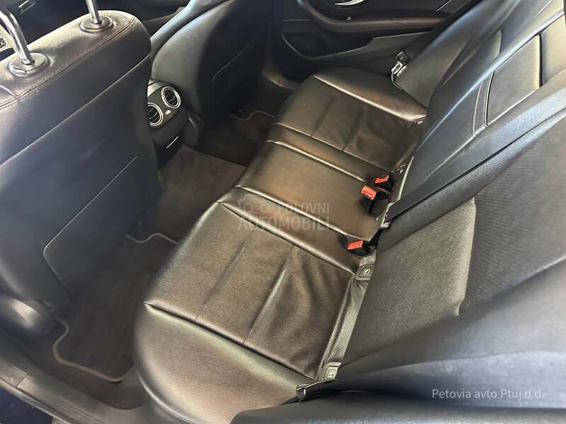 Mercedes Benz E 220 AMG4Matic