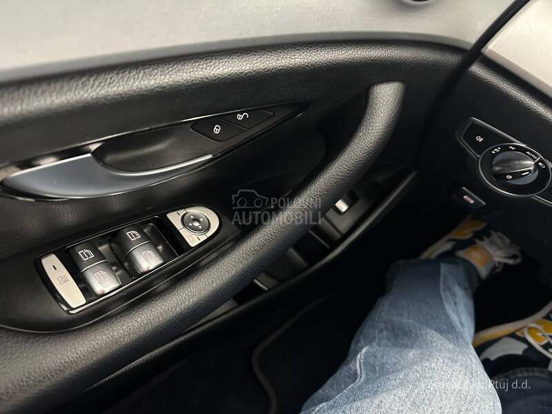 Mercedes Benz E 220 AMG4Matic