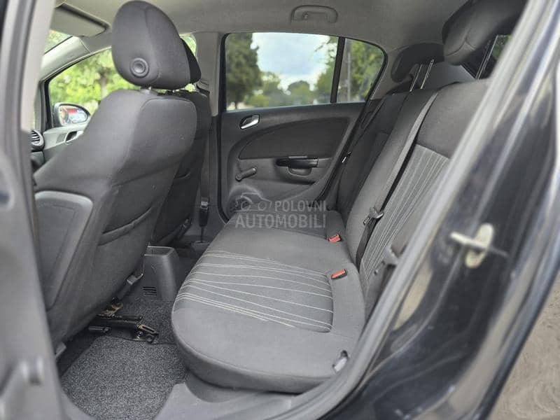 Opel Corsa D 1.2 16v.