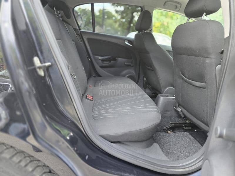 Opel Corsa D 1.2 16v.