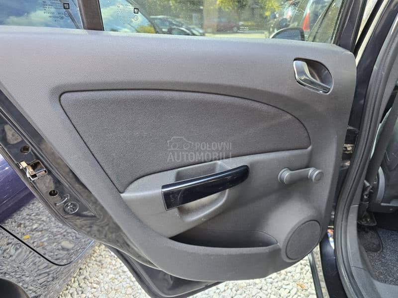 Opel Corsa D 1.2 16v.