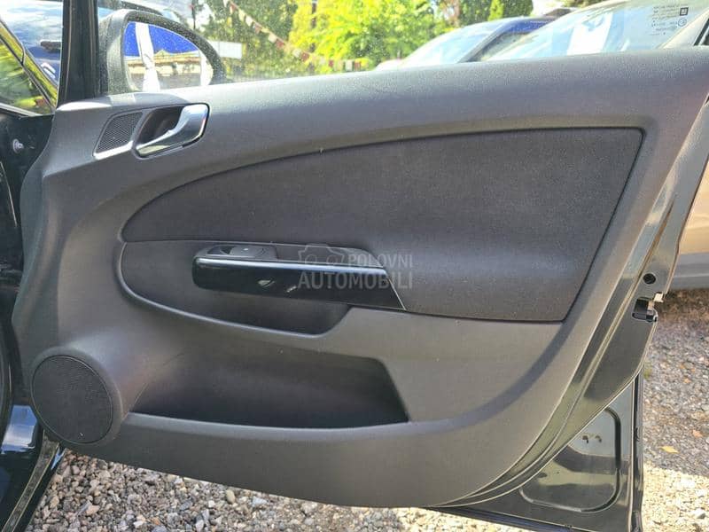 Opel Corsa D 1.2 16v.