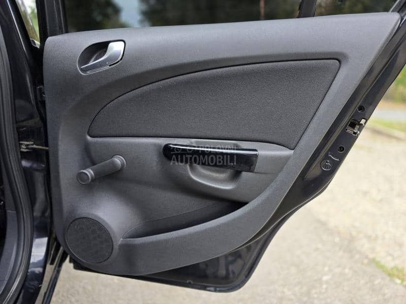 Opel Corsa D 1.2 16v.