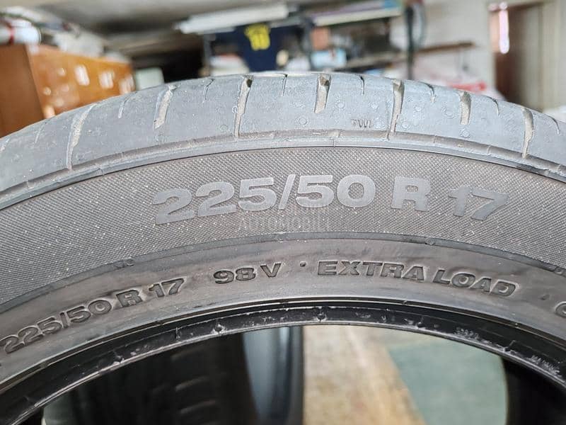Continental 225/50 R17 Letnja