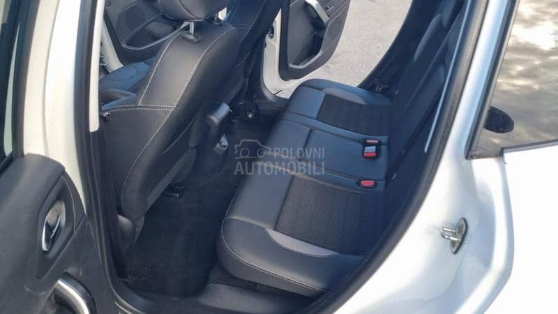 Peugeot 2008 ALLURE Peugeot 2008 ALLURE