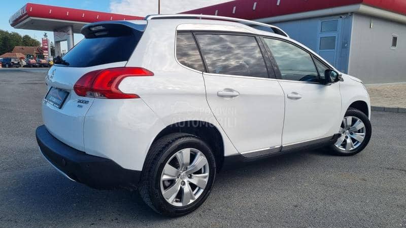 Peugeot 2008 ALLURE Peugeot 2008 ALLURE