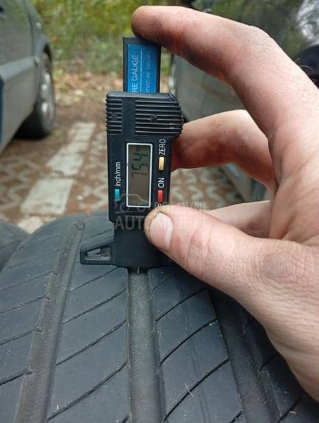 Michelin 215/55 R17 Letnja