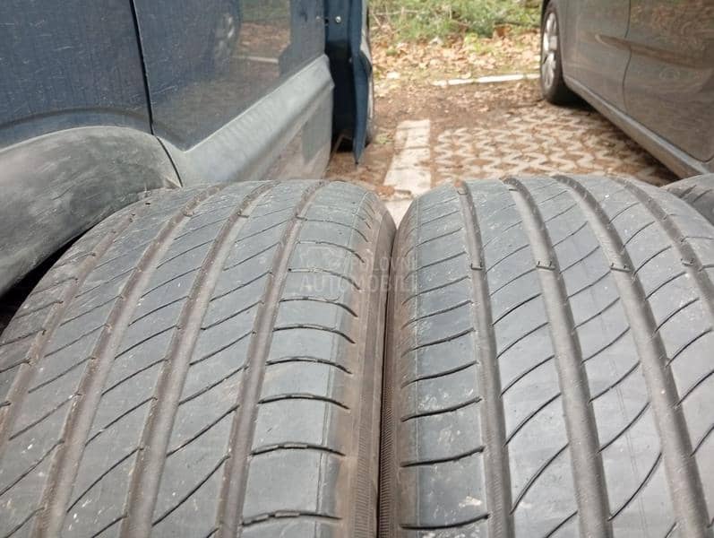 Michelin 215/55 R17 Letnja