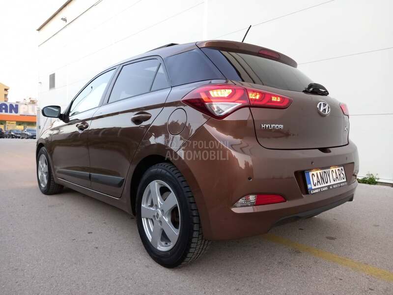Hyundai i20 1.2 PANO/NAV/LED