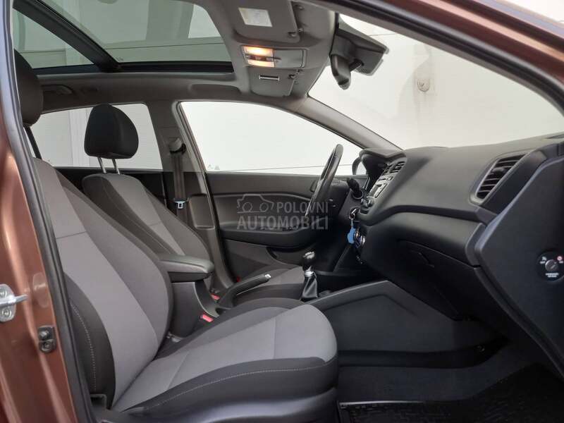 Hyundai i20 1.2 PANO/NAV/LED