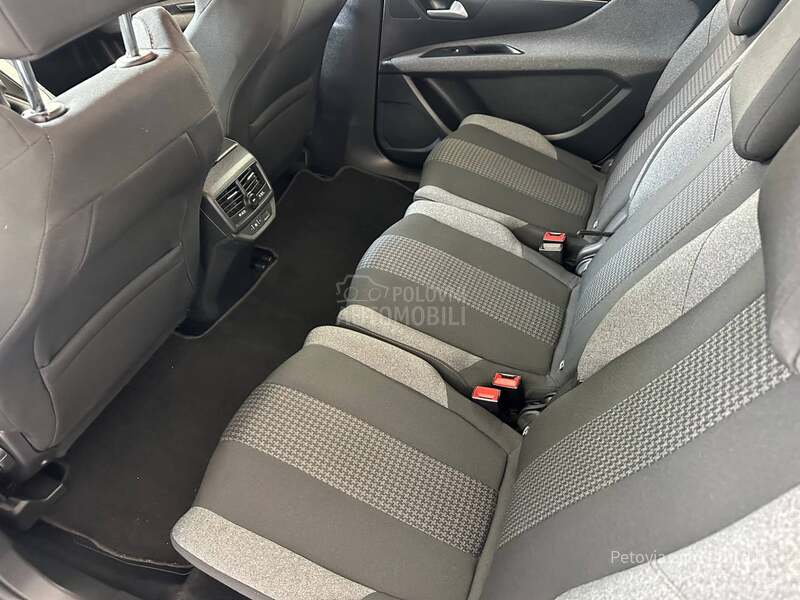 Peugeot 5008 1.5 BLUEHDI 130