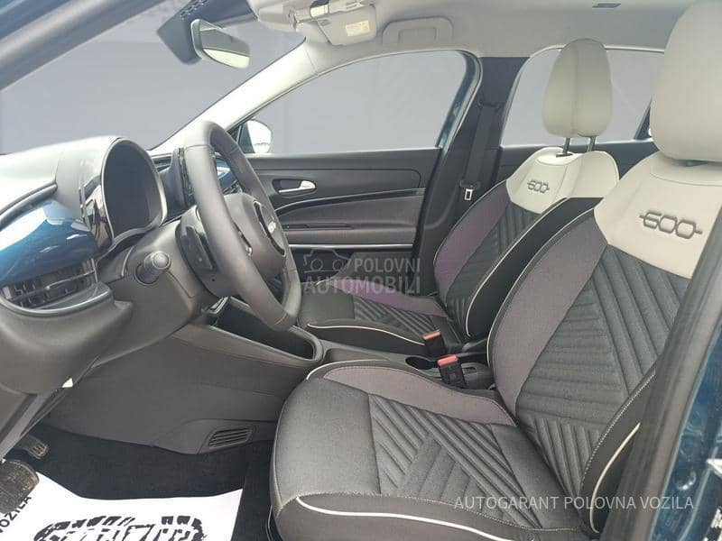 Fiat 600 1.2 DCT BASE PLUS