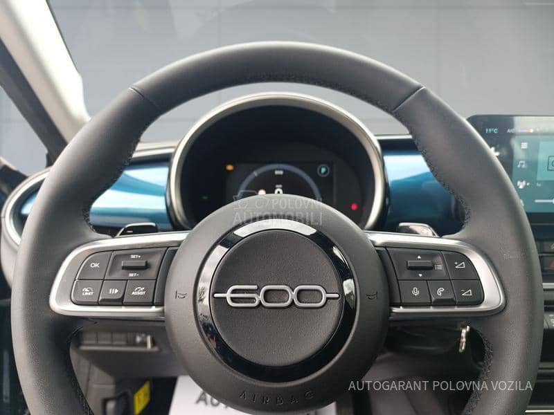 Fiat 600 1.2 DCT BASE PLUS