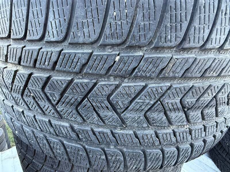 Pirelli 285/35 R22 Zimska