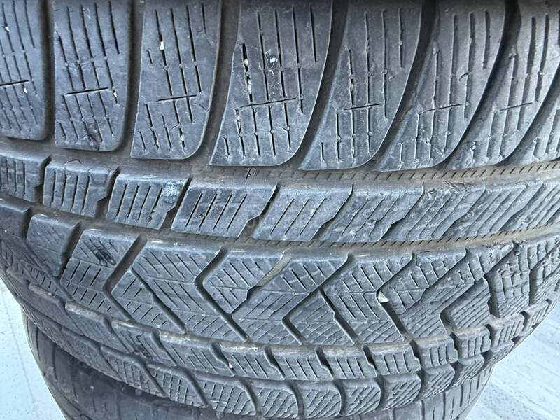 Pirelli 285/35 R22 Zimska