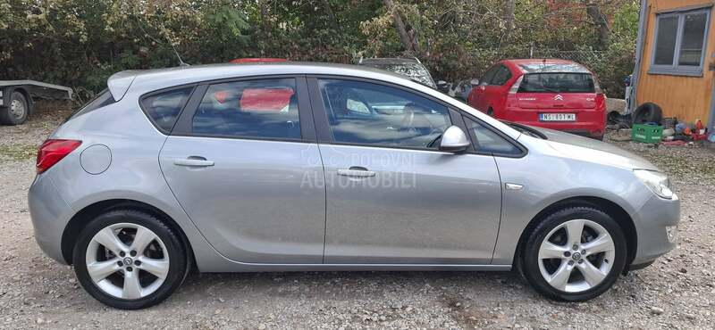Opel Astra J 1.4 A.TMOSVERAC