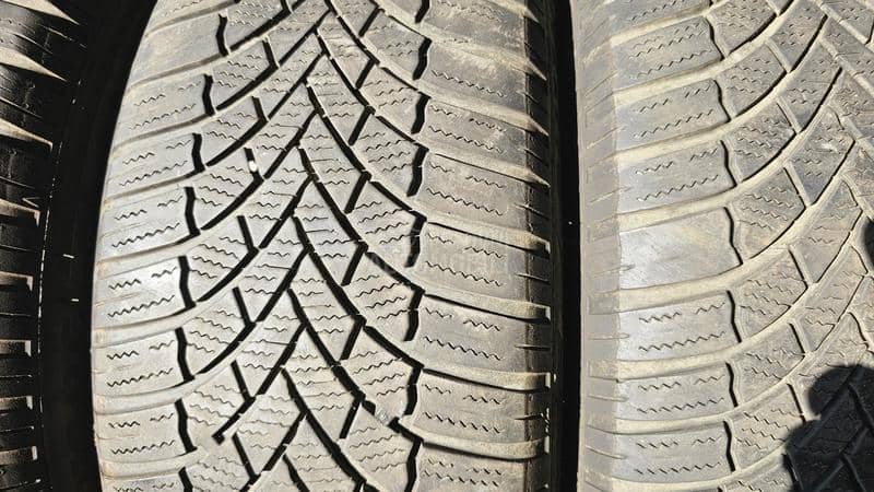 Bridgestone 205/55 R16 Zimska