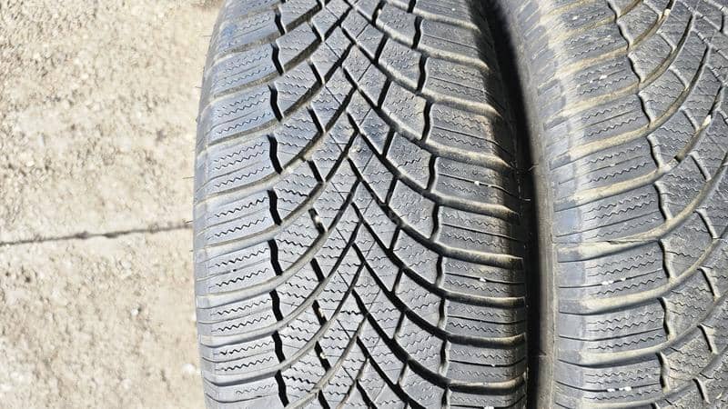 Bridgestone 205/55 R16 Zimska