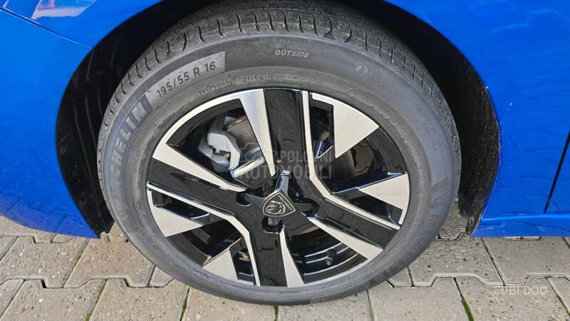 Peugeot 208 1.2E ALLURE 100