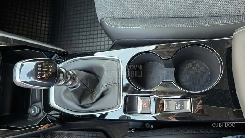 Peugeot 208 1.2E ALLURE 100