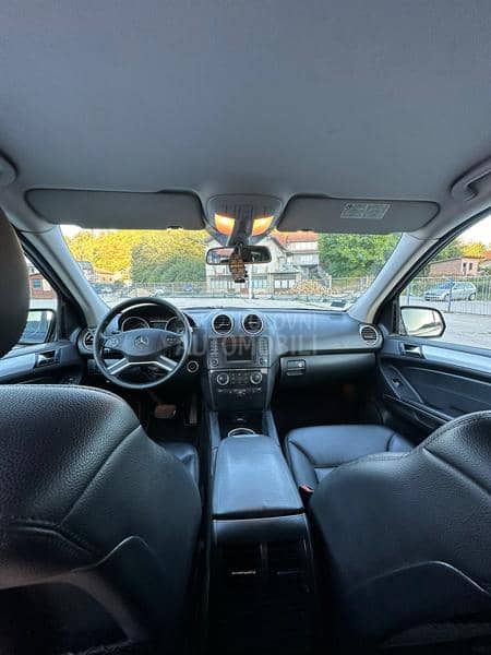 Mercedes Benz ML 300 
