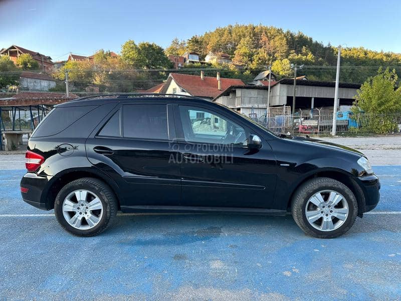 Mercedes Benz ML 300 