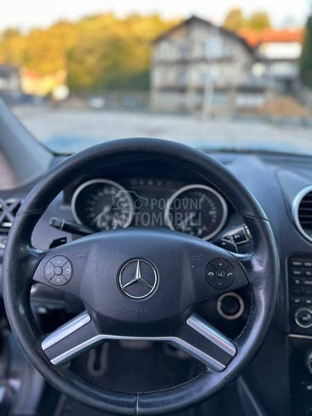 Mercedes Benz ML 300 