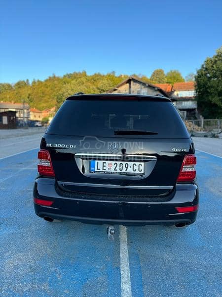 Mercedes Benz ML 300 