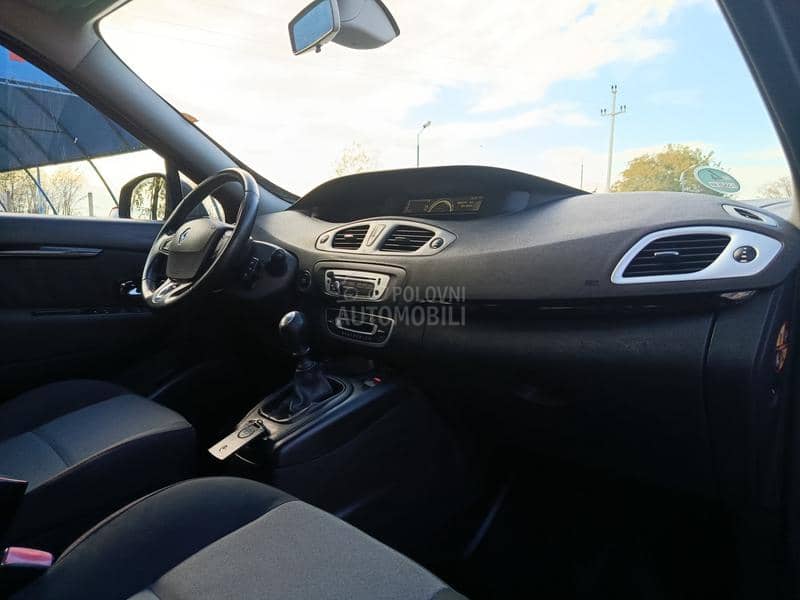 Renault Scenic 1.5 DCi