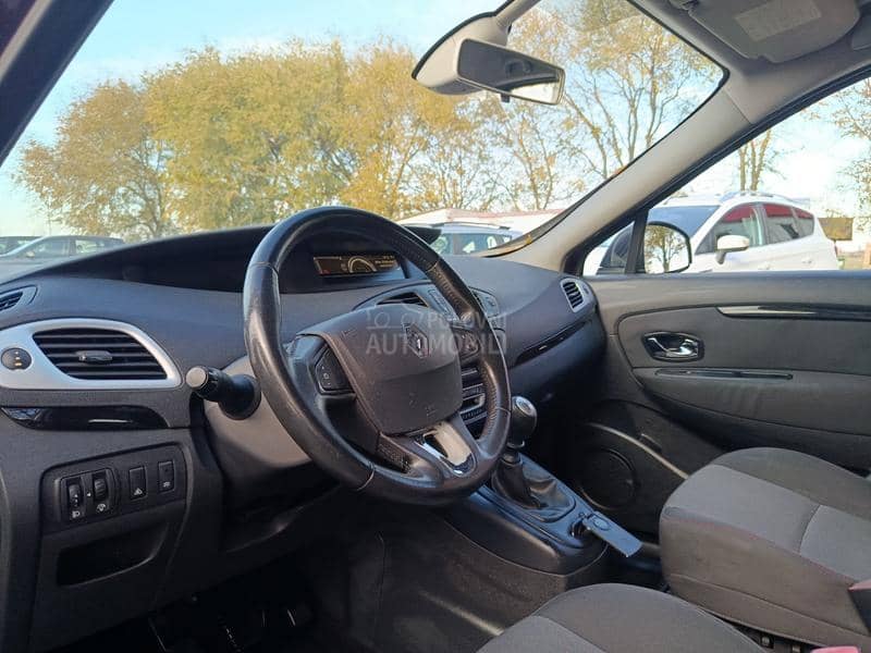 Renault Scenic 1.5 DCi
