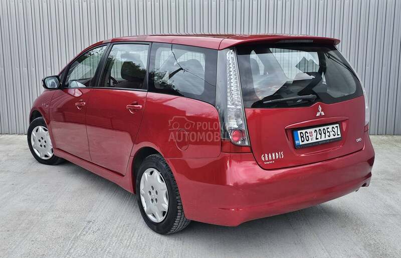Mitsubishi Grandis 2.0 DiD 7sedišt a