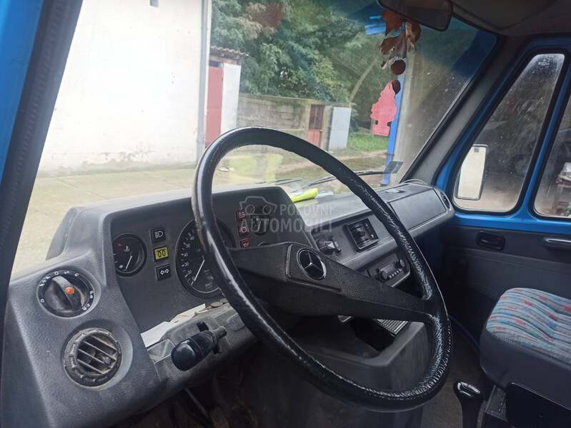 Mercedes Benz 208D