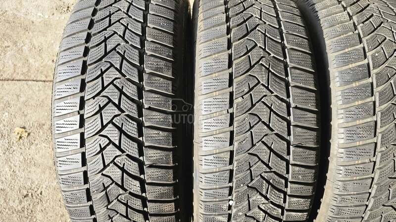 Dunlop 205/60 R16 Zimska
