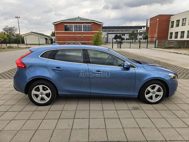 Volvo V40 AUTO