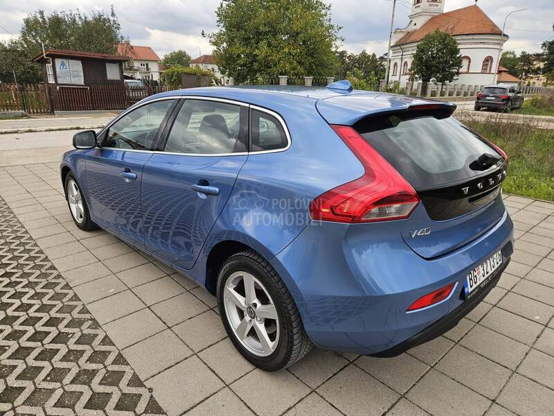 Volvo V40 AUTO