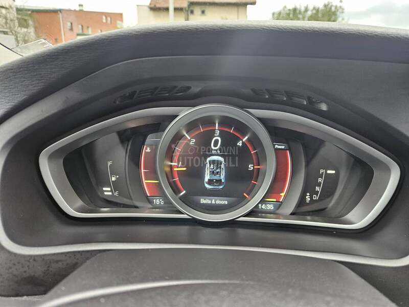 Volvo V40 AUTO