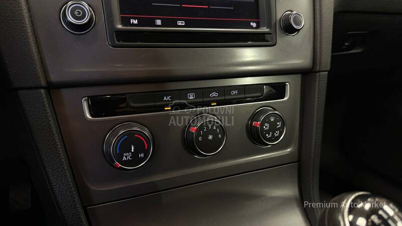 Volkswagen Golf 7 //1.6 TDI/N.AVI//NOV