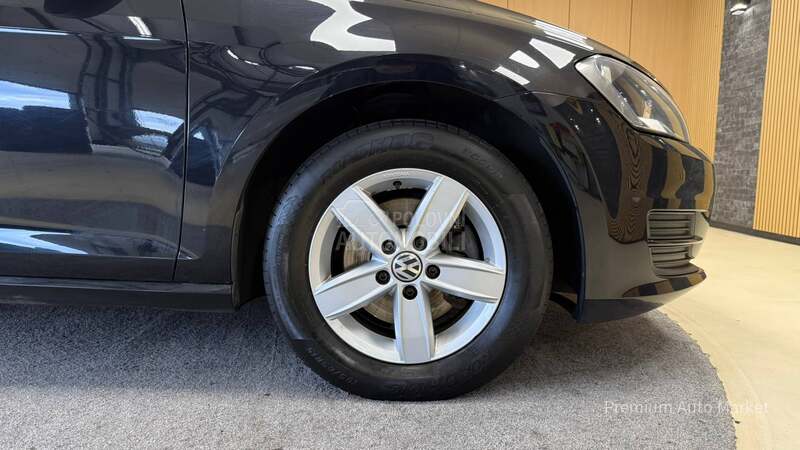 Volkswagen Golf 7 //1.6 TDI/N.AVI//NOV