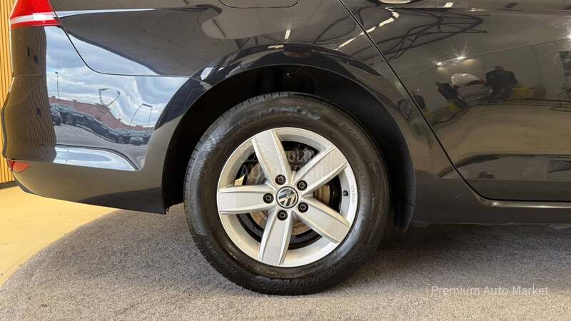 Volkswagen Golf 7 //1.6 TDI/N.AVI//NOV