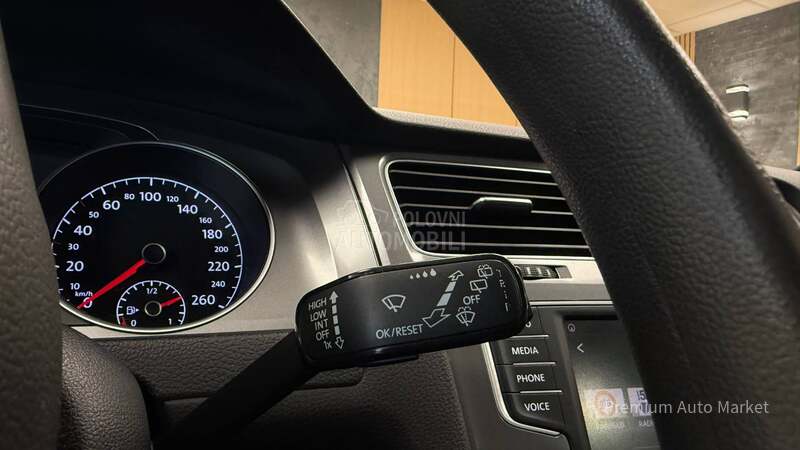 Volkswagen Golf 7 //1.6 TDI/N.AVI//NOV