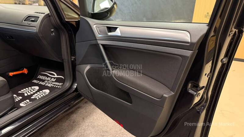 Volkswagen Golf 7 //1.6 TDI/N.AVI//NOV