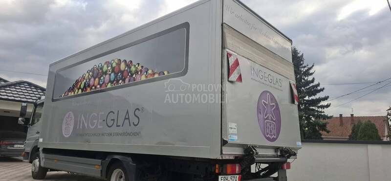 Mercedes Benz 818