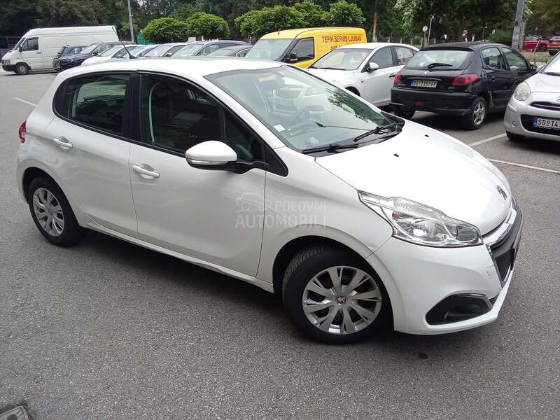 Peugeot 208 7,7,0,0,0 k,m