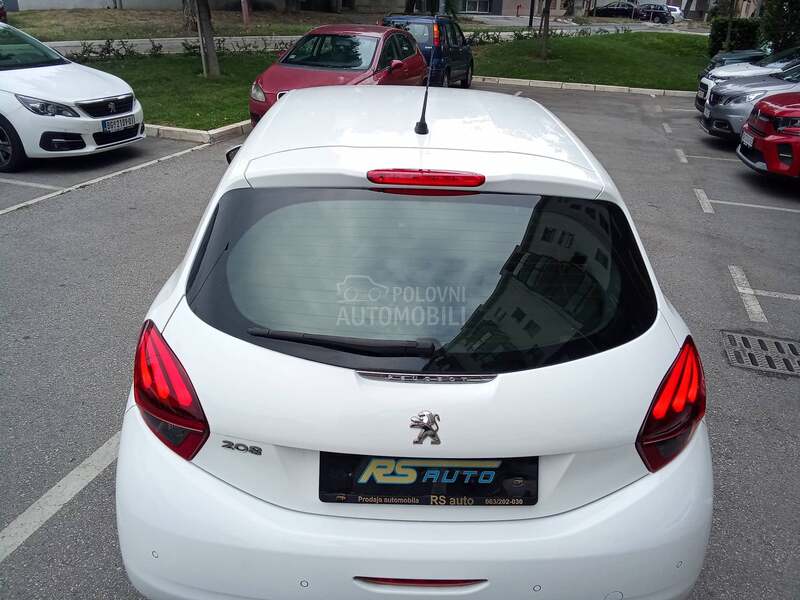 Peugeot 208 7,7,0,0,0 k,m