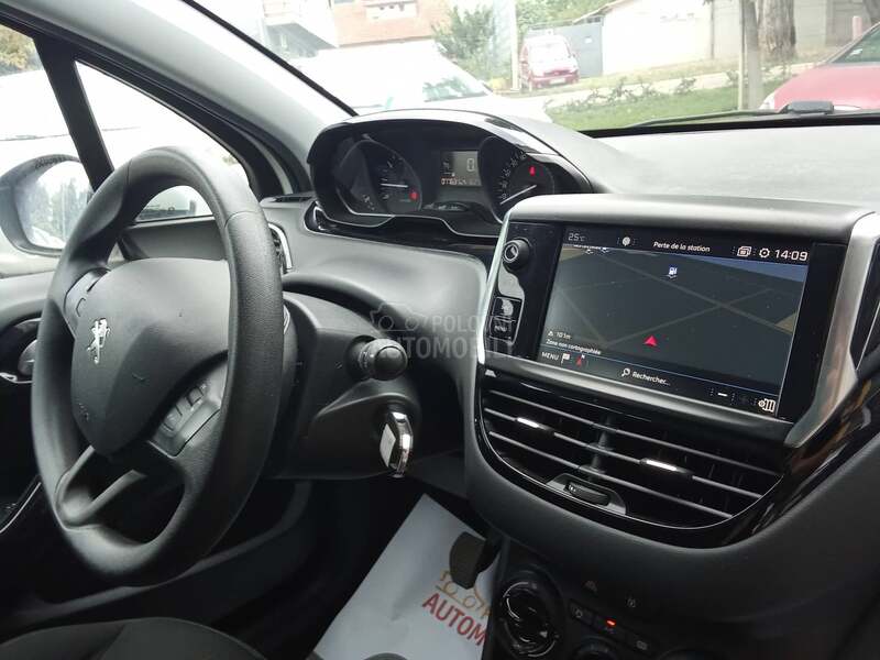 Peugeot 208 7,7,0,0,0 k,m