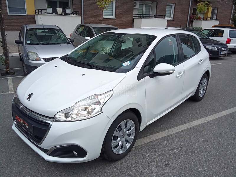 Peugeot 208 7,7,0,0,0 k,m