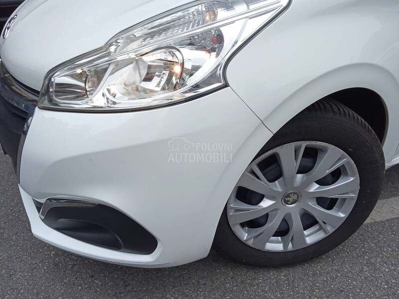 Peugeot 208 7,7,0,0,0 k,m